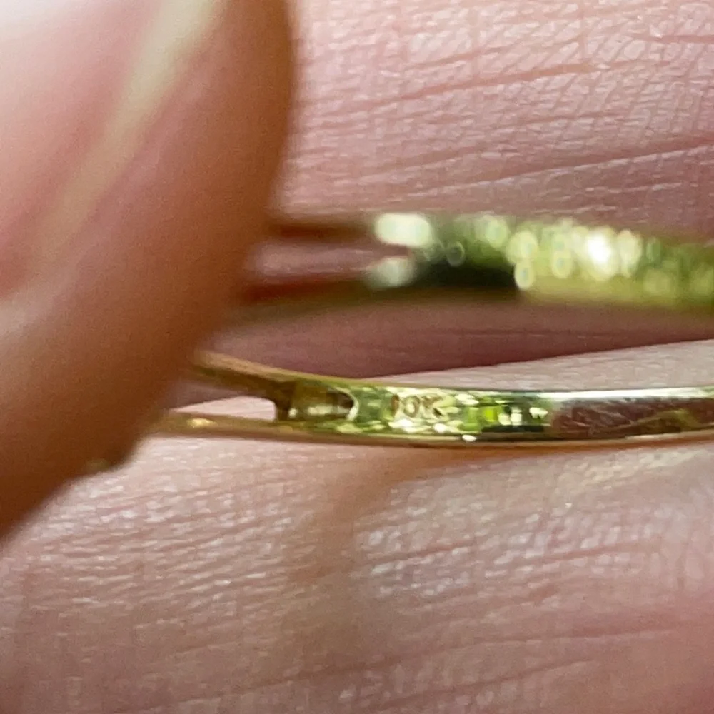 Vintage 10K gold ring with aquamarine and diamond